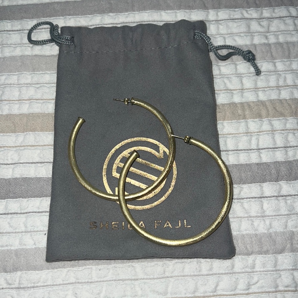 Sheila Fajl Everyone’s favorite hoops - large
